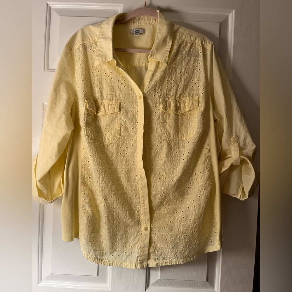 Croft & Barrow Yellow 3/4 Sleeve Button Down Shirt
